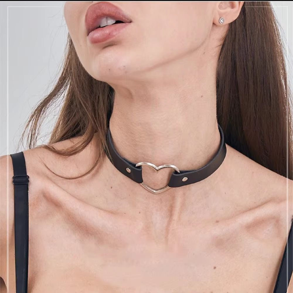 Women Punk Leather Sexy Collar Necklaces round Trendy Neck Heart Harajuku Choker Gothic Bondage Women Neck Accessories - OmniPleasures